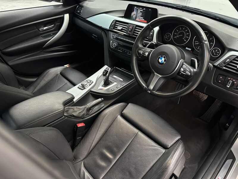 View BMW 3 SERIES 3.0 330d M Sport Auto Euro 5 (s/s) 4dr