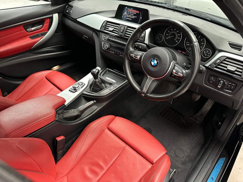 View BMW 3 SERIES 2.0 320i M Sport Touring xDrive Euro 6 (s/s) 5dr