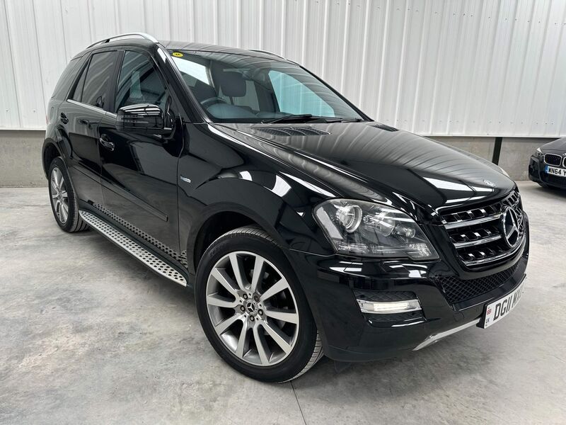View MERCEDES-BENZ M CLASS 3.0 ML300 CDI V6 BlueEfficiency Grand Edition G-Tronic 4WD Euro 5 5dr
