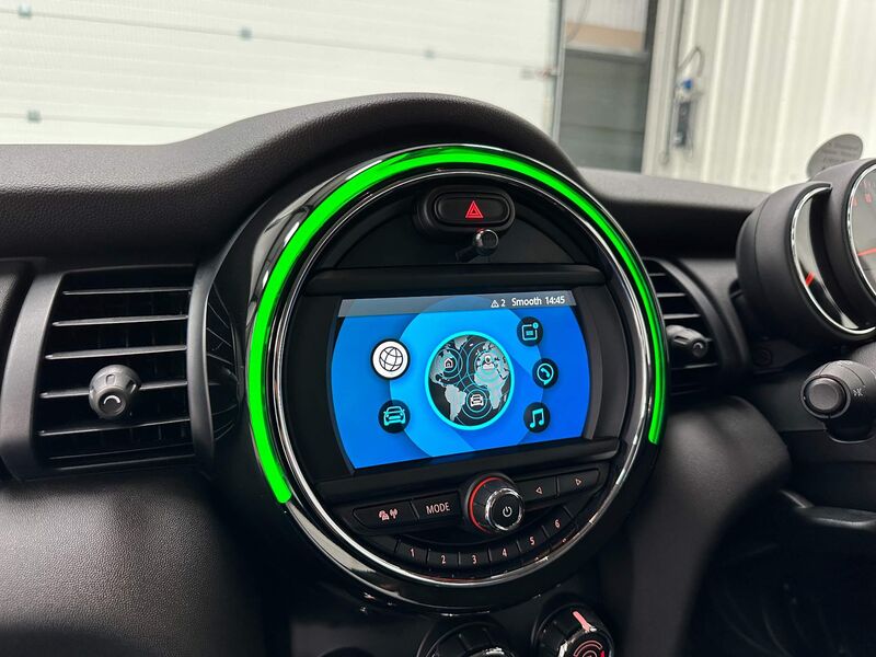 View MINI HATCH 1.5 One Classic Euro 6 (s/s) 3dr