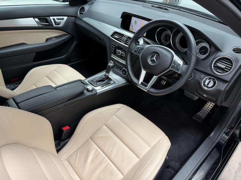 View MERCEDES-BENZ C CLASS 2.1 C250 CDI BlueEfficiency AMG Sport G-Tronic+ Euro 5 (s/s) 2dr