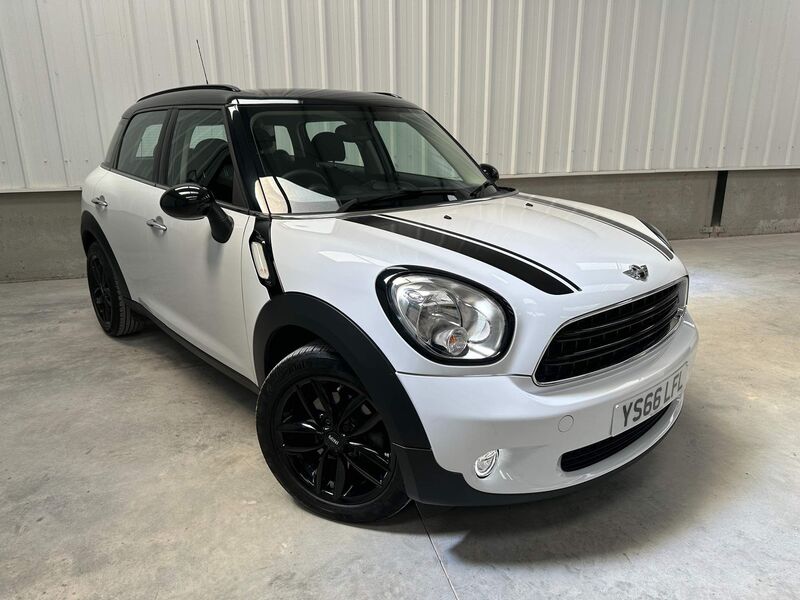 View MINI COUNTRYMAN 1.6 Cooper D Euro 5 (s/s) 5dr